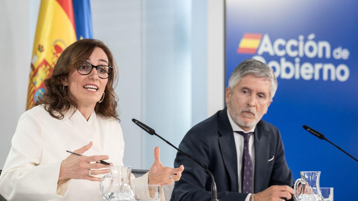 La ministra de Sanidad, Mónica García, y el ministro del Interior, Fernando Grande Marlaska, informan sobre la crisis del hantavirus en la rueda de prensa posterior al Consejo de Ministros.  Europ