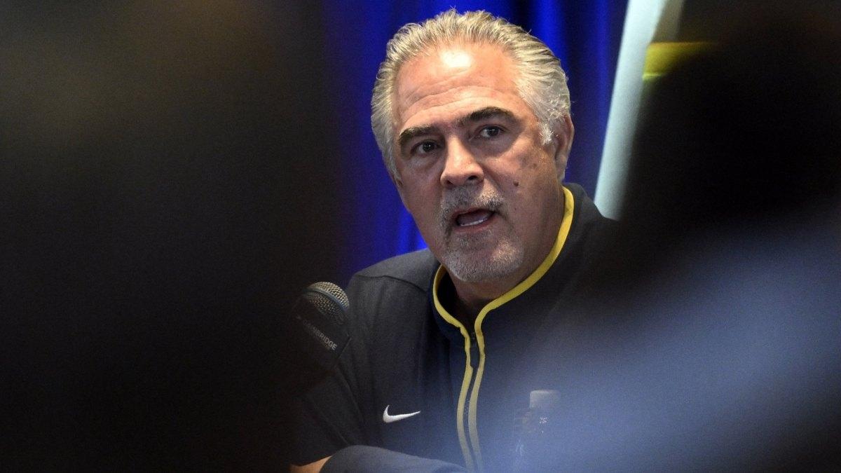 Kevin Pritchard pidiendo perdón en rueda de prensa| NBA
