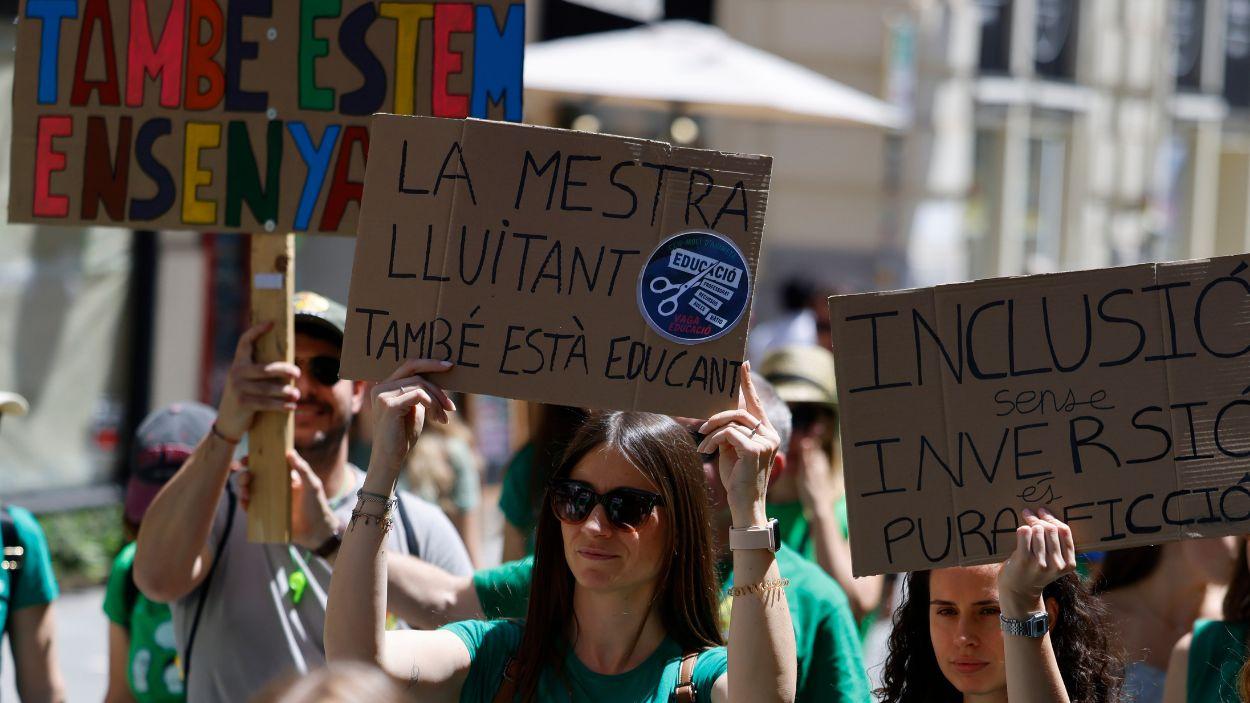 Profesores de la educación pública no universitaria durante una manifestación en Valencia. EP.