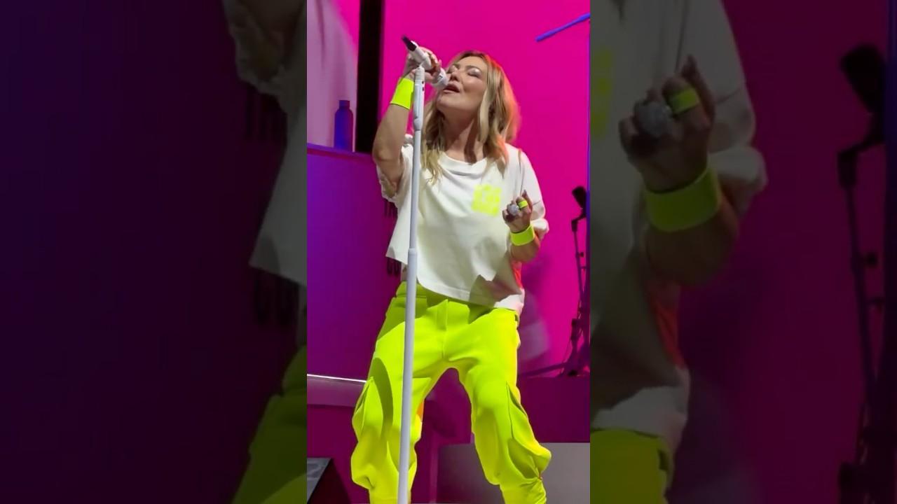 Amaia Montero durante el primer concierto del regreso de 'La Oreja de Van Gogh'