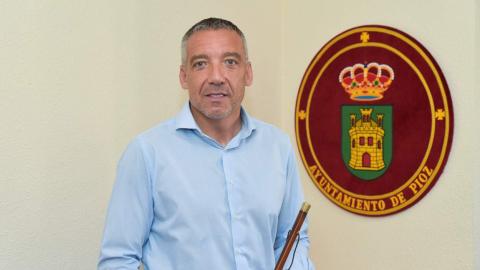 Una tránsfuga del PSOE se alía con PP y Podemos para echar al alcalde socialista de Pioz (Guadalajara) y tomar el mando