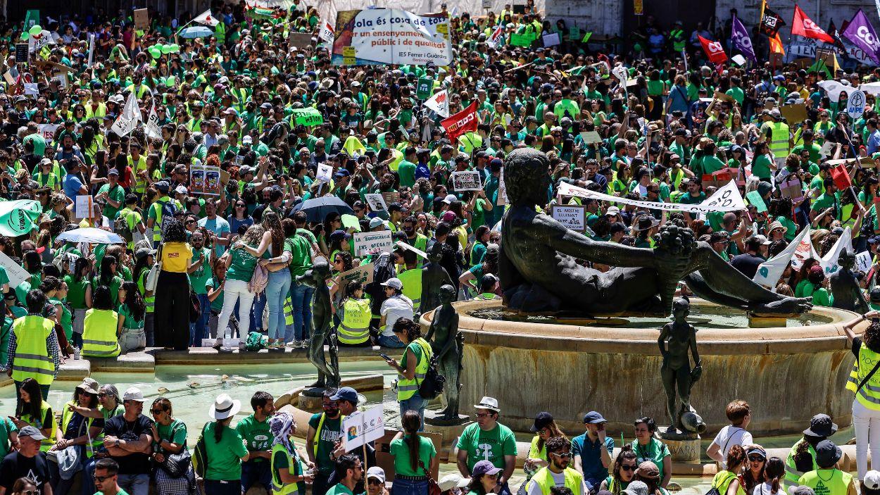 Profesores de la educación pública no universitaria durante una manifestación en Valencia. EP.