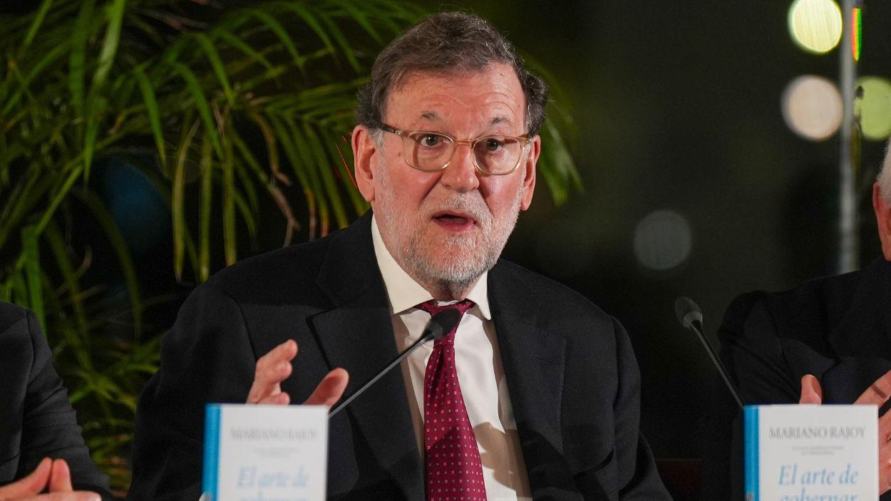 El expresidente del Gobierno Mariano Rajoy durante la presentación del libro 'El arte de gobernar' en Sevilla. EP.