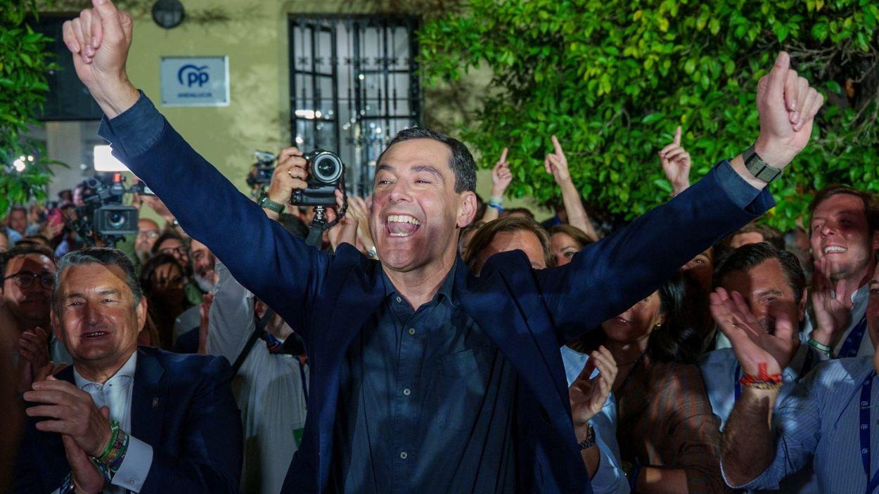 El candidato del PP-A a la reelección como presidente de la Junta, Juanma Moreno, ha celebrado la "importante victoria" obtenida por su partido en las elecciones andaluzas de este domingo. EP