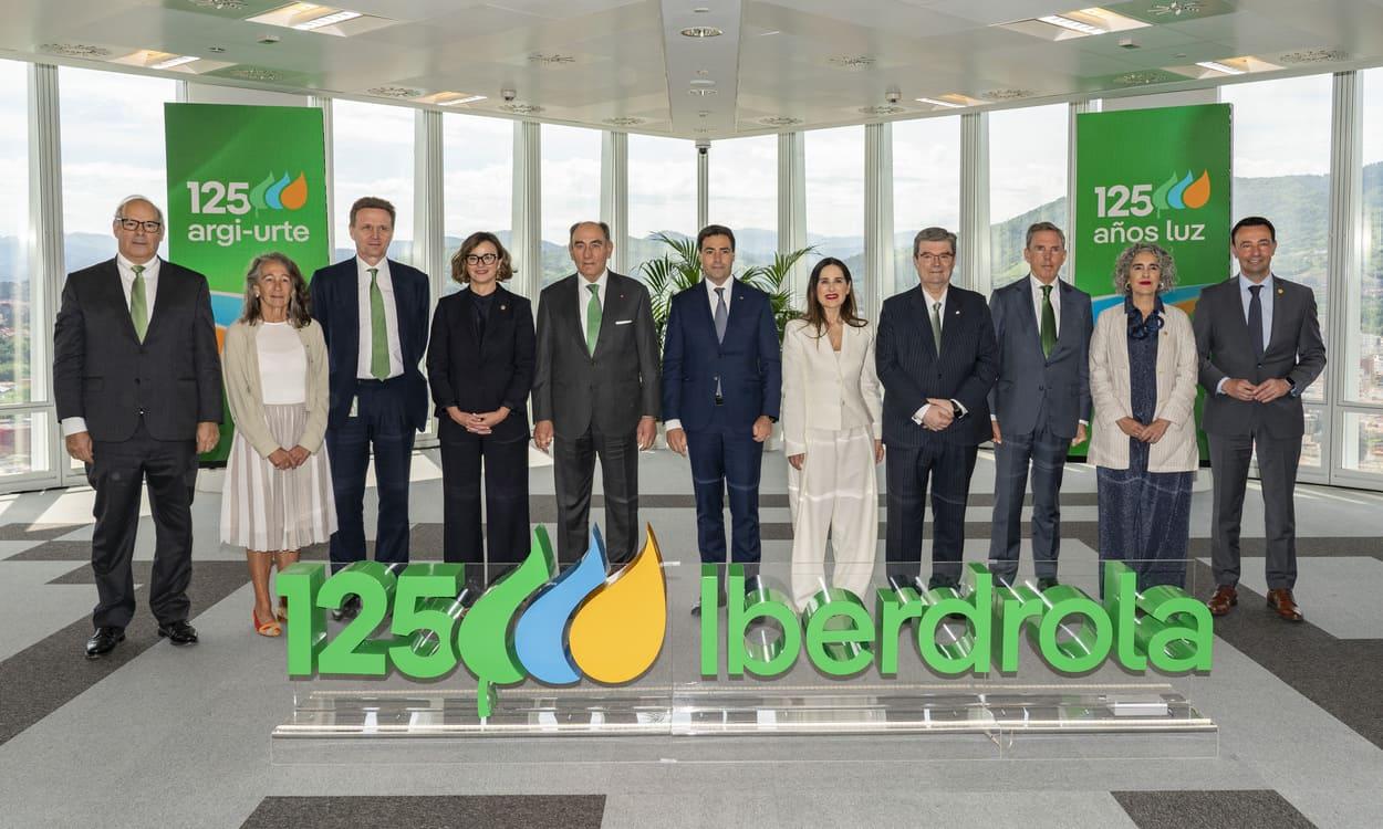 Bilbao celebra los ‘125 años luz’ de Iberdrola