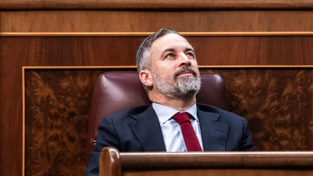 Abascal no cambia su prioridad racista De todas sus corrupciones, la peor es la invasión migratoria. EP.