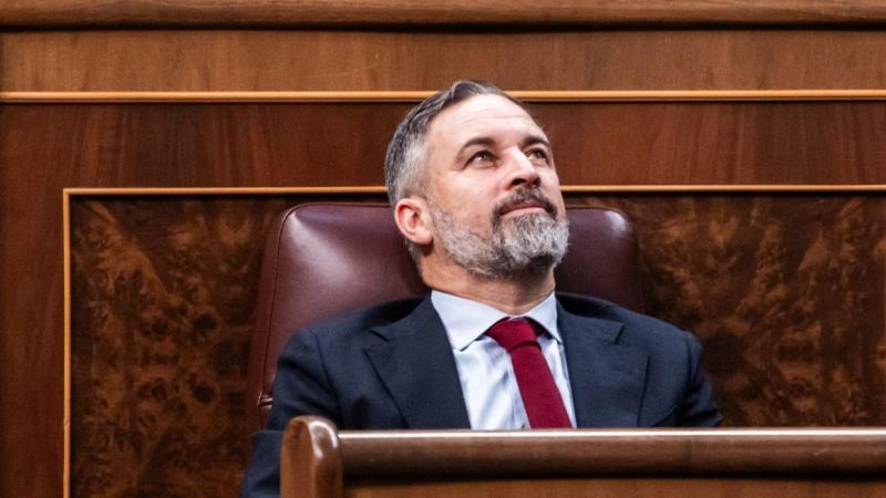 Abascal no cambia su prioridad racista De todas sus corrupciones, la peor es la invasión migratoria. EP.