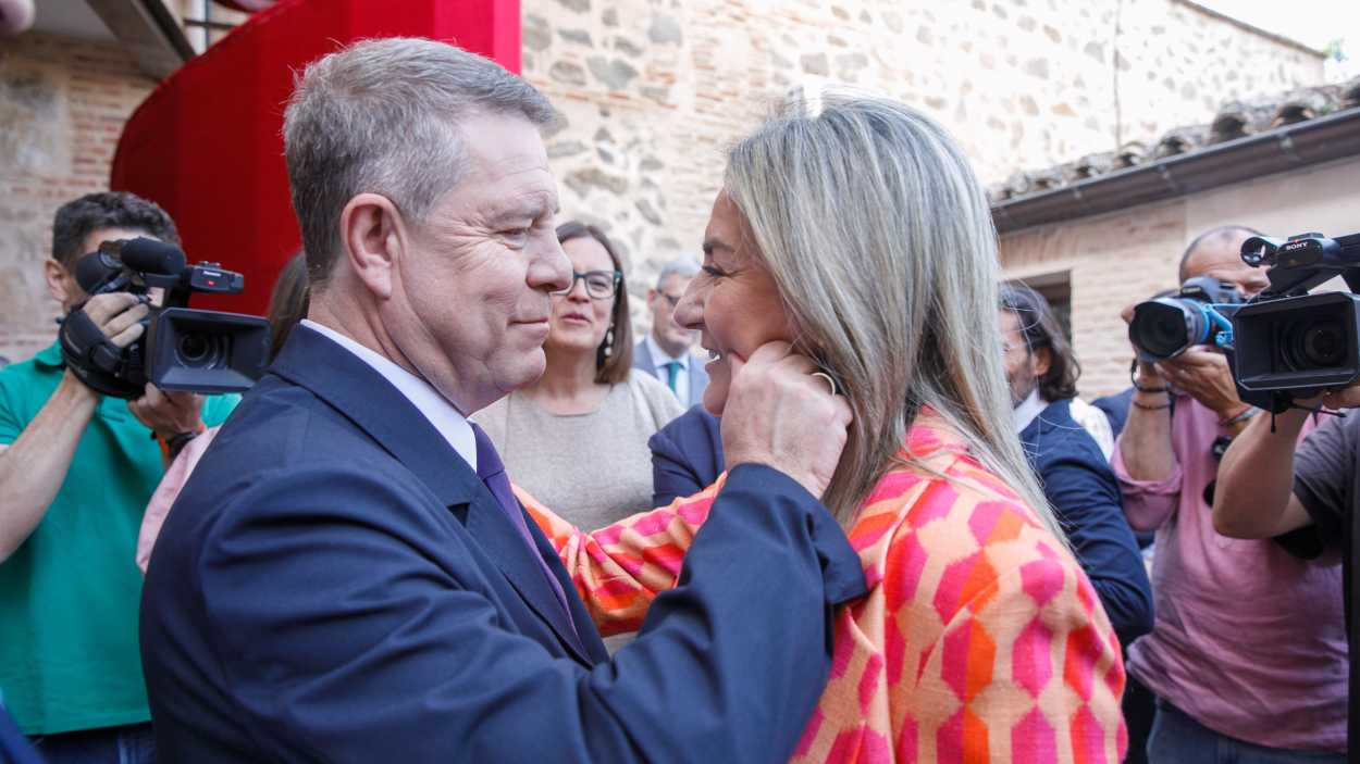 El presidente de Castilla-La Mancha, Emiliano García-Page, y la ministra de Educación, Milagros Tolón. JCCM.