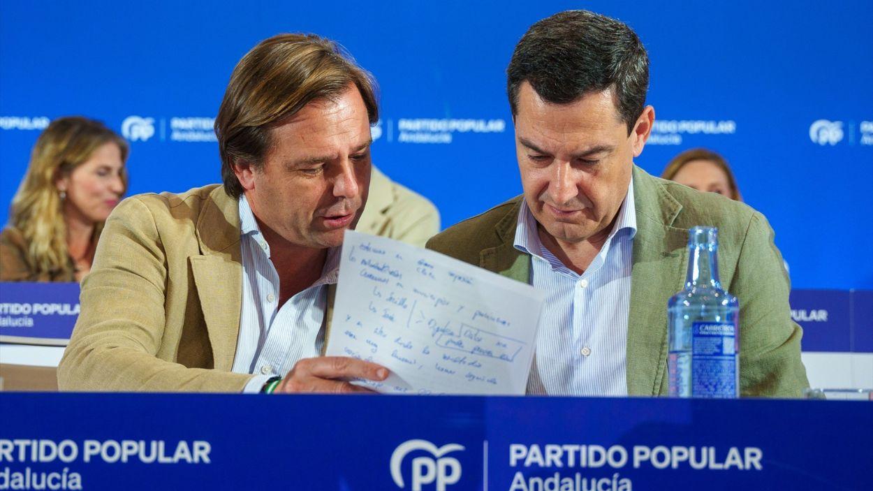 El presidente del Partido Popular de Andalucía (PP-A), Moreno Bonilla preside la reunión de la Junta Directiva Autonimica del PP junto Antonio Repullo (i.) / EP