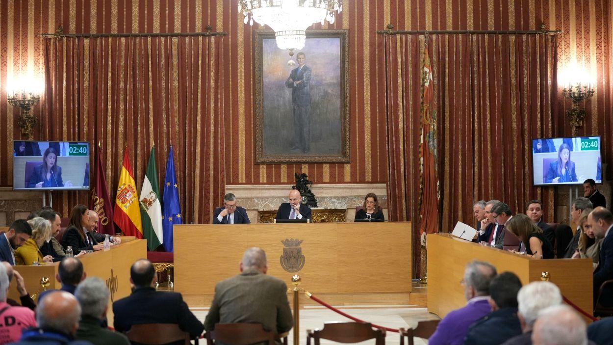 Pleno en el Salón Colón del Ayuntamiento de Sevilla / Archivo EP
