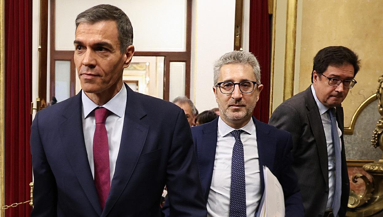 El presidente del Gobierno, Pedro Sánchez; el ministro de Hacienda, Arcadi España, y el ministro para la Transformación Digital y la Función Pública, Óscar López. EP