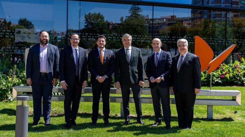 El presidente ejecutivo de Naturgy, Francisco Reynés, se ha reunido en Madrid con el gobernador de Nuevo León, Samuel García. FUNDACIÓN NATURGY