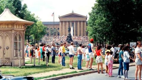 Cinco millones de manos contra el hambre, la historia real de Hands Across America