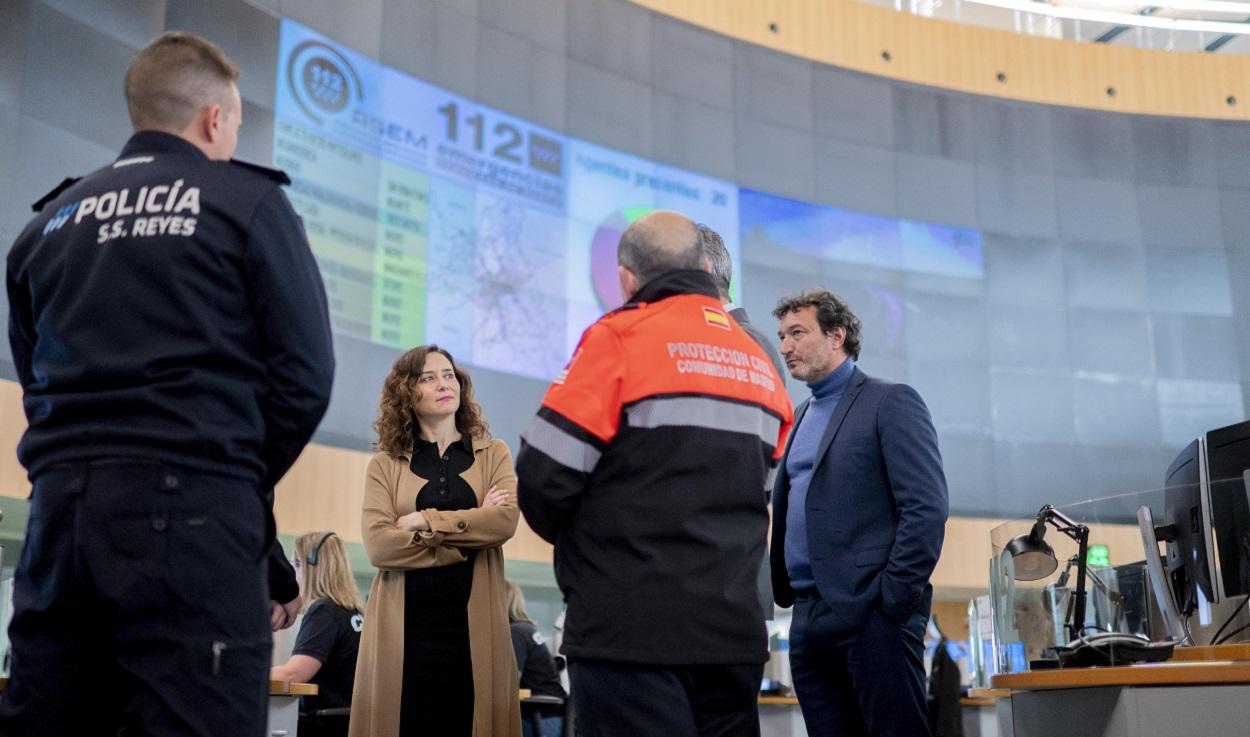 Isabel Díaz Ayuso en las instalaciones del 112. EP