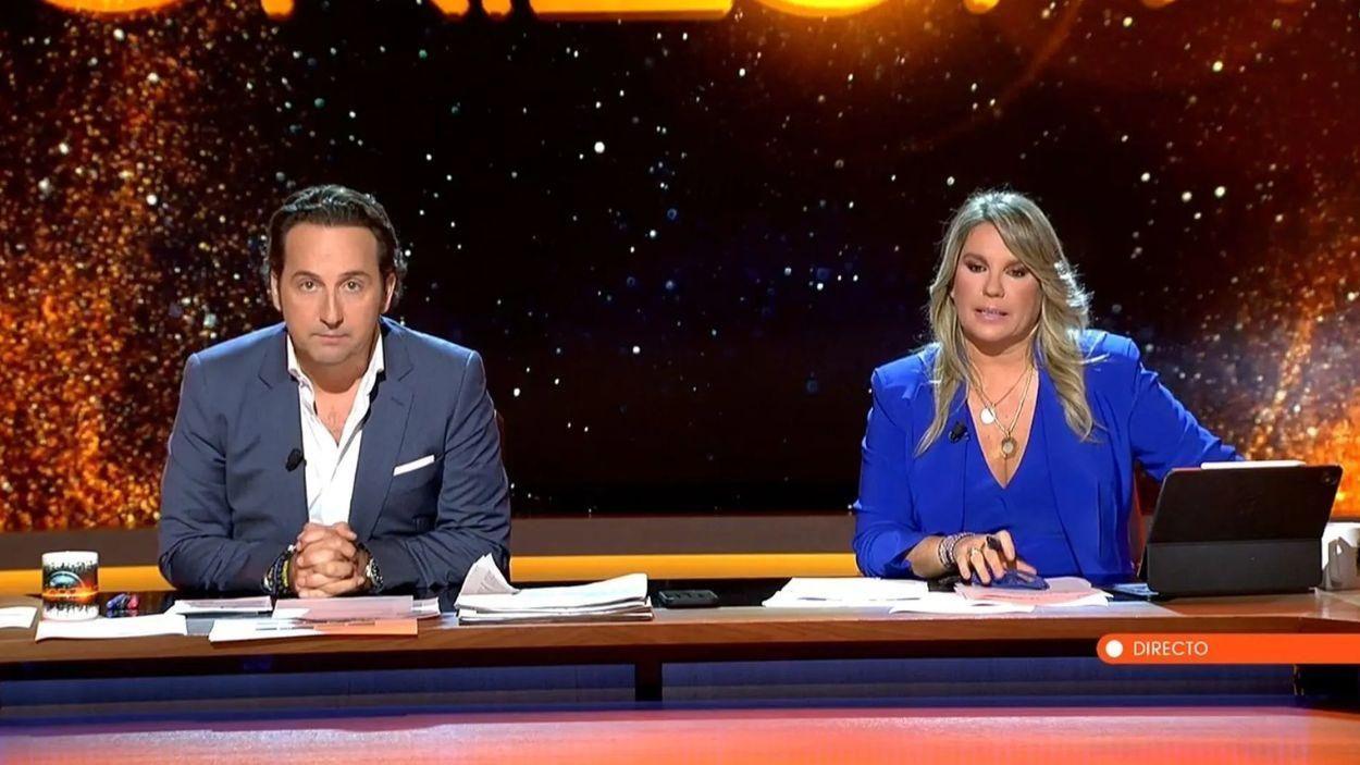 Iker Jiménez y Carmen Porter en 'Horizonte'. Mediaset