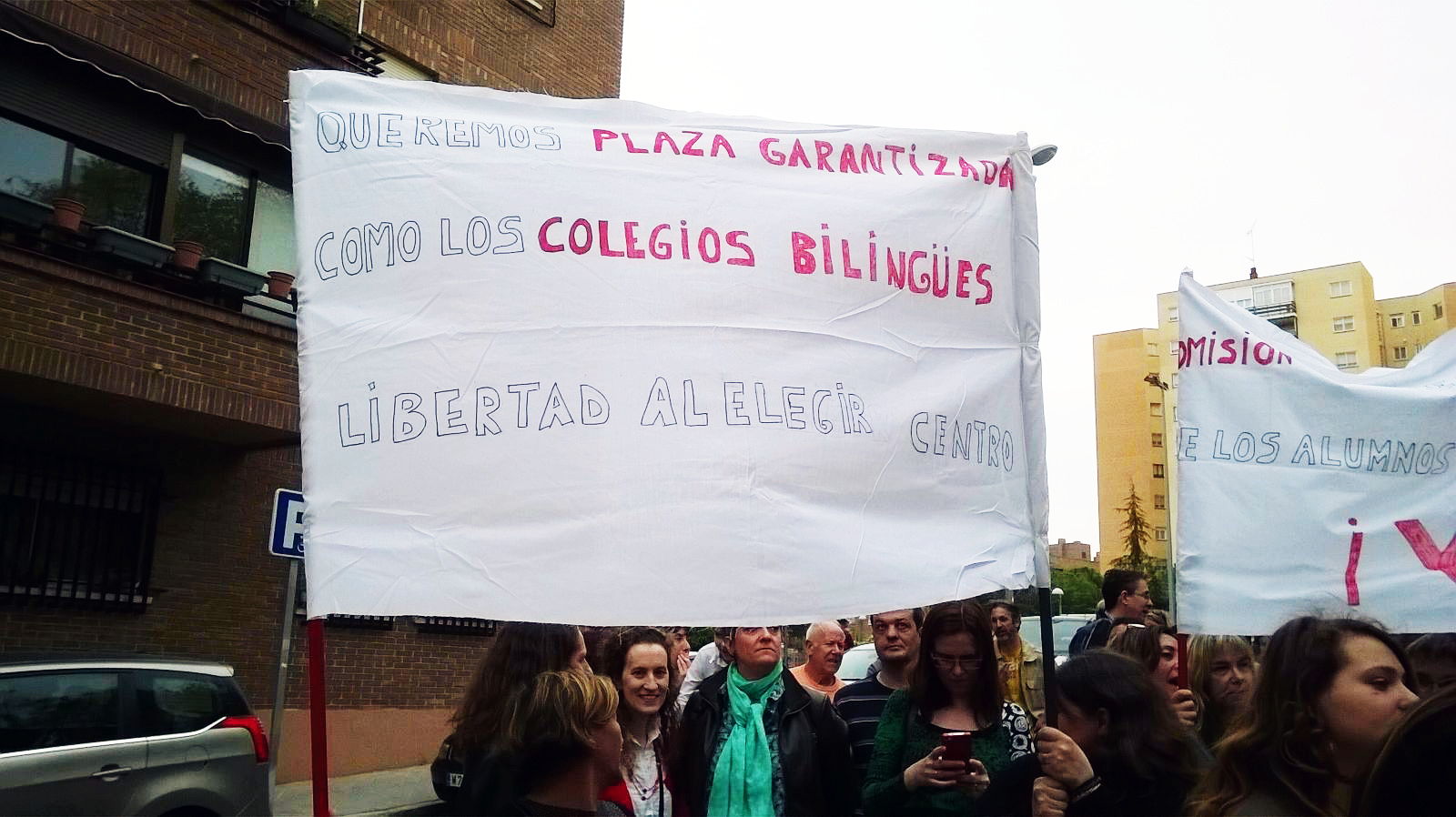 Asociaciones de padres reclaman igualdad de condiciones para sus hijos que no estudian en colegios bilingües