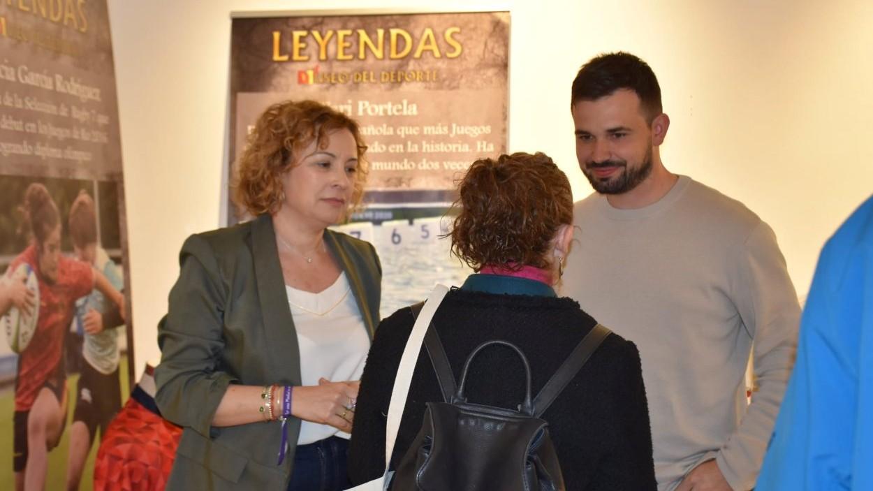 Abel Fresneda en la exposición ‘Mujeres Leyendas del Deporte’. Diputación de Cuenca