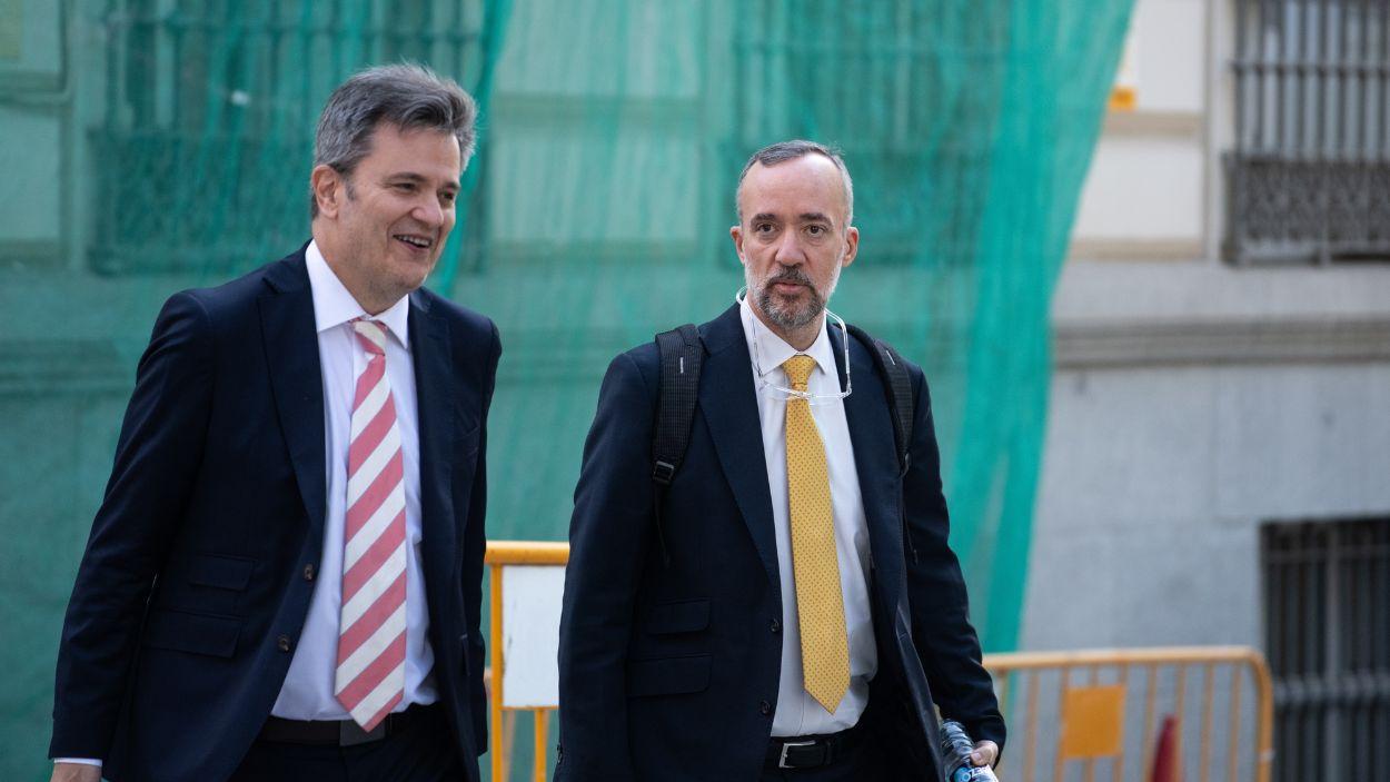 El exsecretario de Estado de Seguridad Francisco Martínez (d) a su llegada a la Audiencia Nacional, a 28 de mayo de 2026, en Madrid (España). EP.