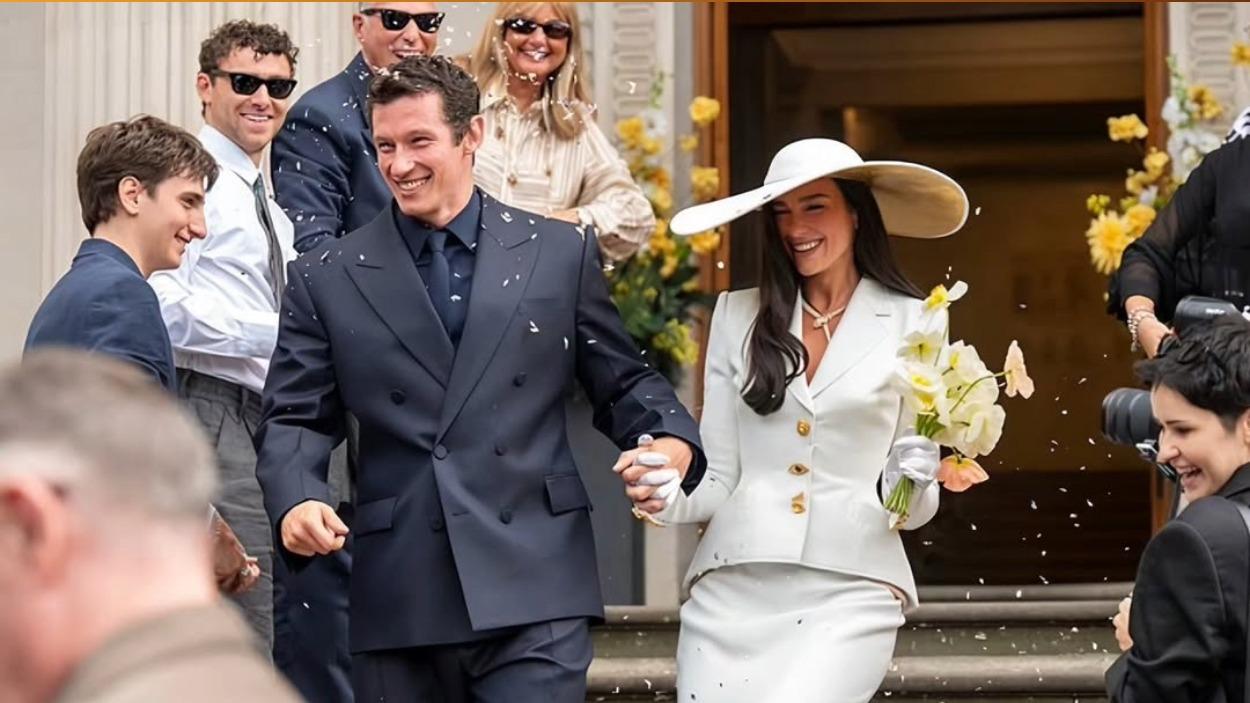 Dua Lipa y Callum Turner 