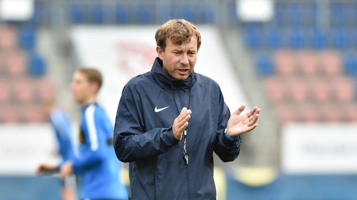 Petr Vlachovsky durante un entrenamiento| UEFA