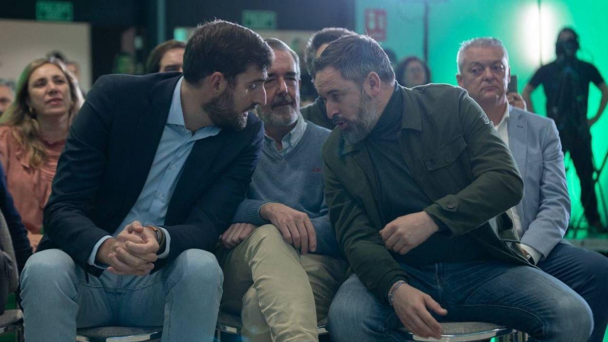 José Ángel Antelo y Santiago Abascal, durante un acto de Vox. EP/Archivo.
