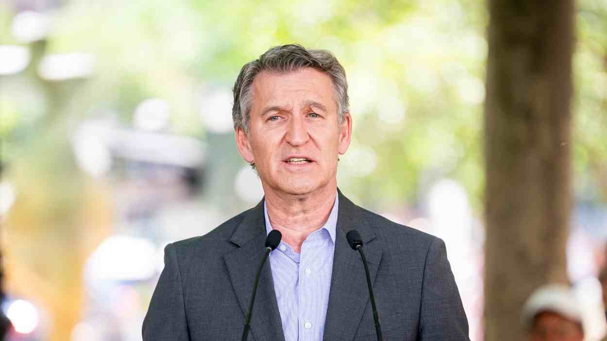 El PP de Feijóo trata de tumbar a Sánchez. EP