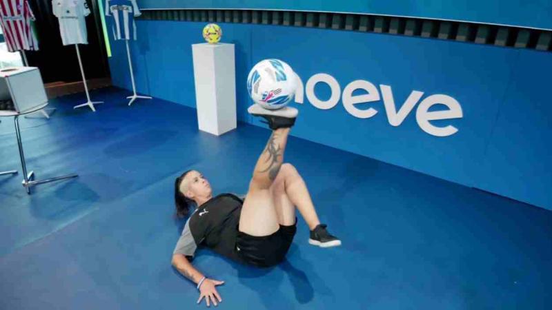 Actuación de la freestyler Paloma Pujol Actuación de la freestyler Paloma Pujol