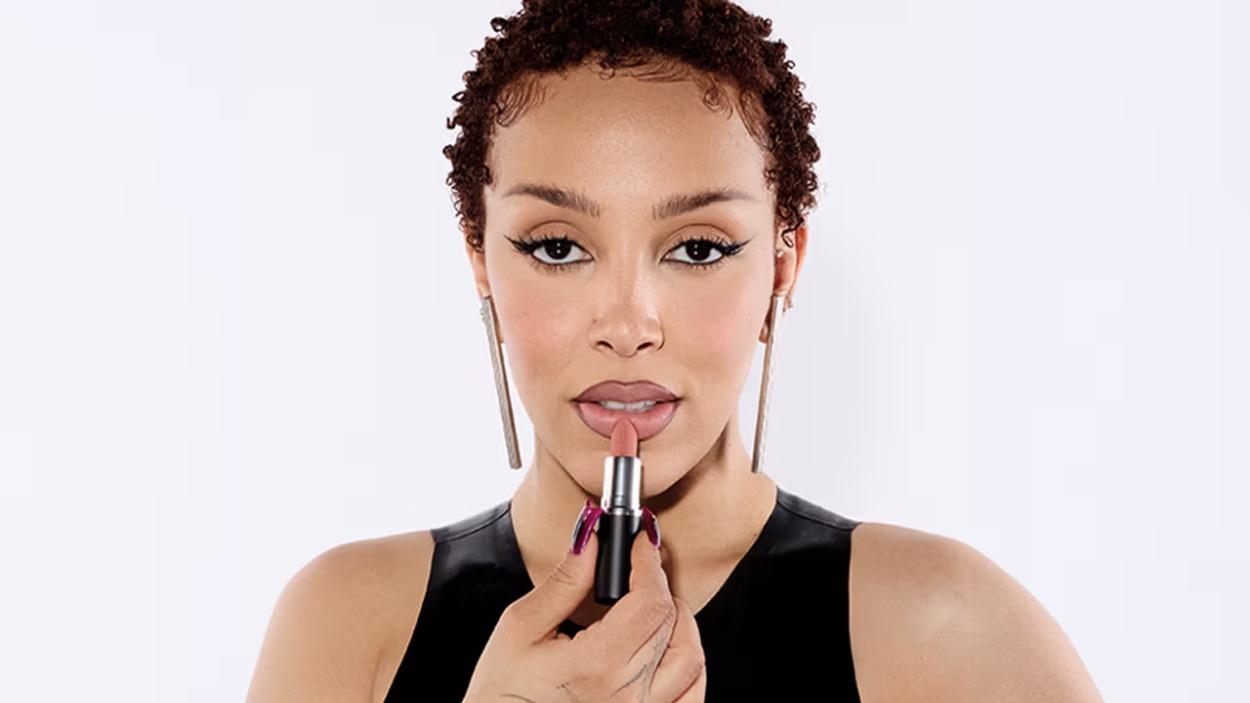 Doja Cat x Mac Cosmetics 