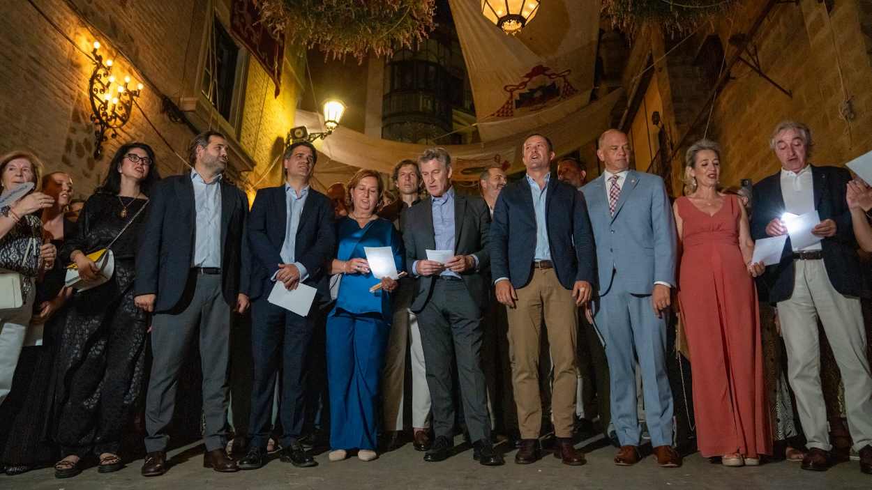 Alberto Núñez Feijóo participa en los actos por la víspera del Corpus Christi en Toledo. EP.