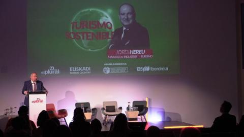 Jordi Hereu ensalza las virtudes turísticas de España: 