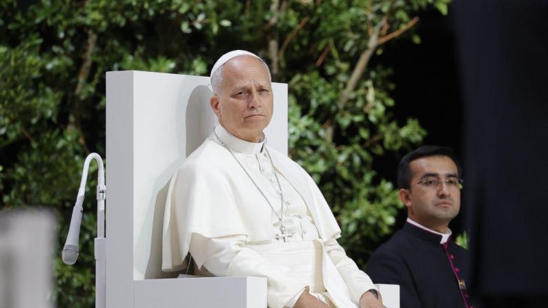 El Papa preside el acto 'Tejer Redes' en el Movistar Arena con el mundo de la cultura y representantes de la patronal y sindicatos. Europa Press. El Papa preside el acto 'Tejer Redes' en el Movistar Arena con el mundo de la cultura y representantes de la patronal y sindicatos. Europa Press.