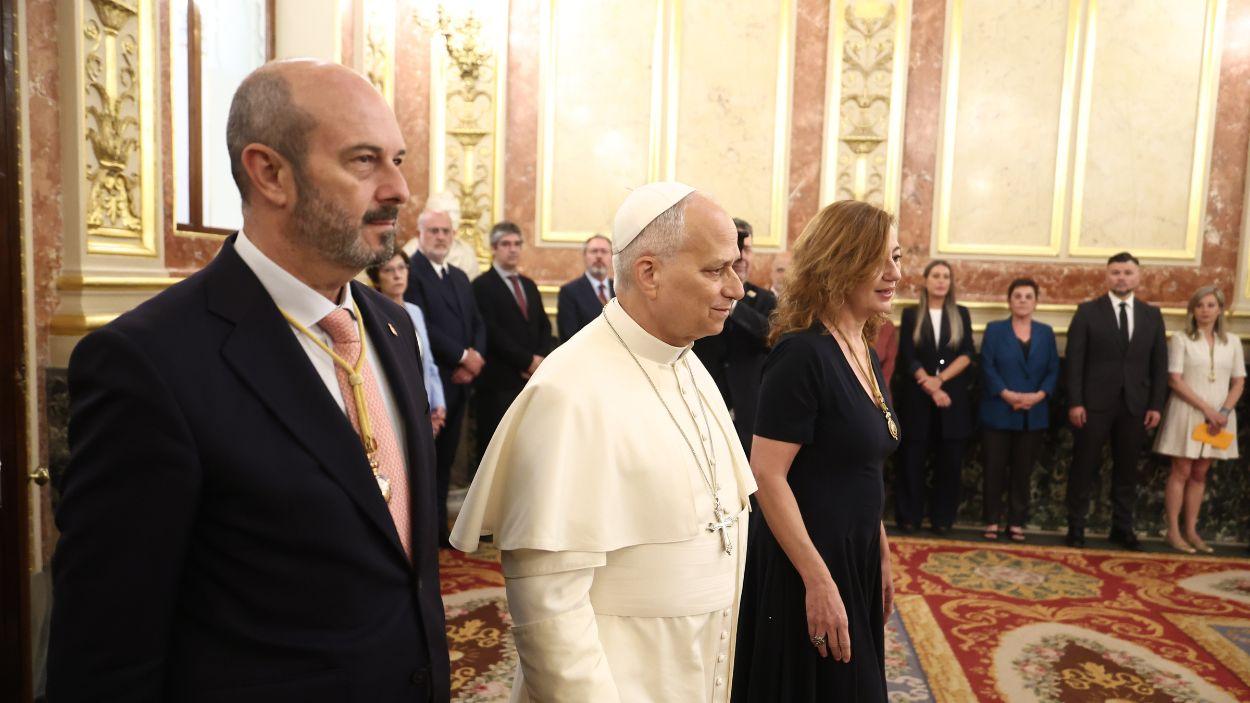 Sumar entrega al Papa León XIV una carta del Sindicato de Inquilinas lea íntegra la misiva. EP.