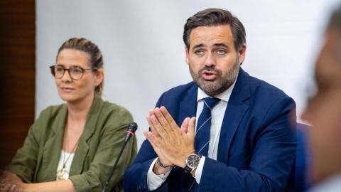 Paco Núñez invoca el 2015 contra Page y se olvida de que ent