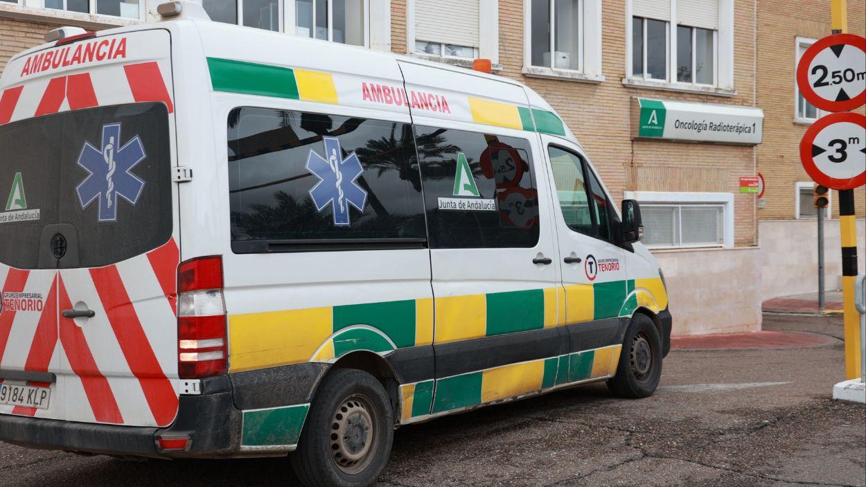 Imagen de recurso de una ambulancia / Archivo Junta de Andalucía