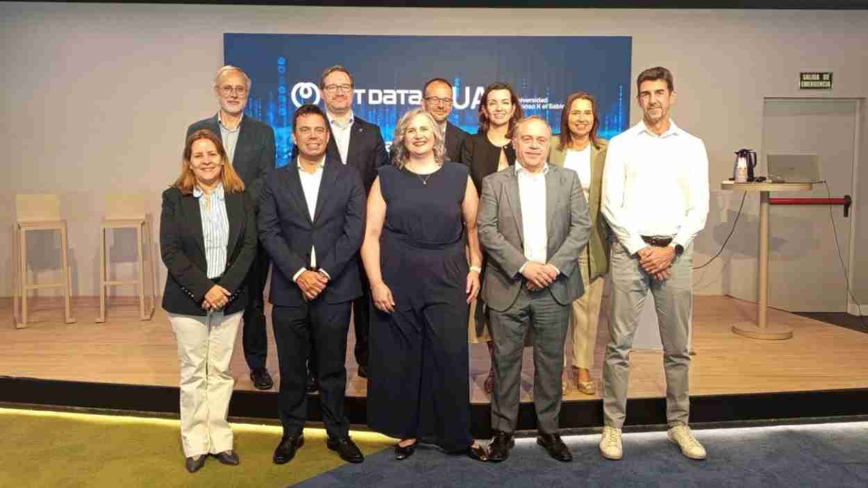 UAX y NTT DATA se alían para formar a universitarios