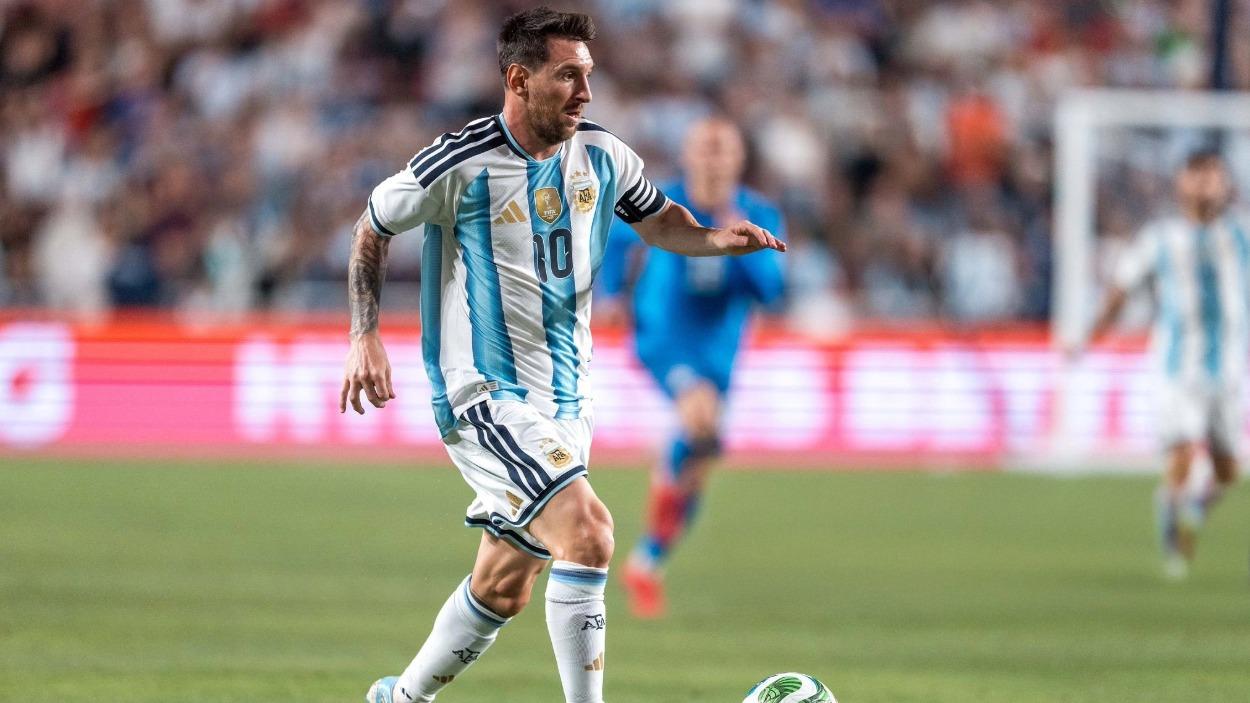 Lionel Mess durante un partido amistoso internacional entre Argentina e Islandia /. Getty Images