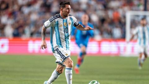 Messi vuelve desde el banquillo y Argentina llega lanzada al