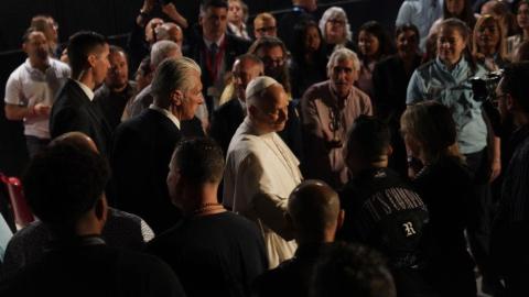 El Papa visita la cárcel de Brians: "Los errores de la vida 