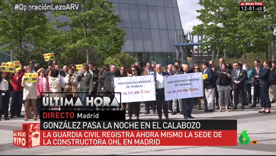 Protestas de los trabajadores de OHL durante el registro de la UCO.