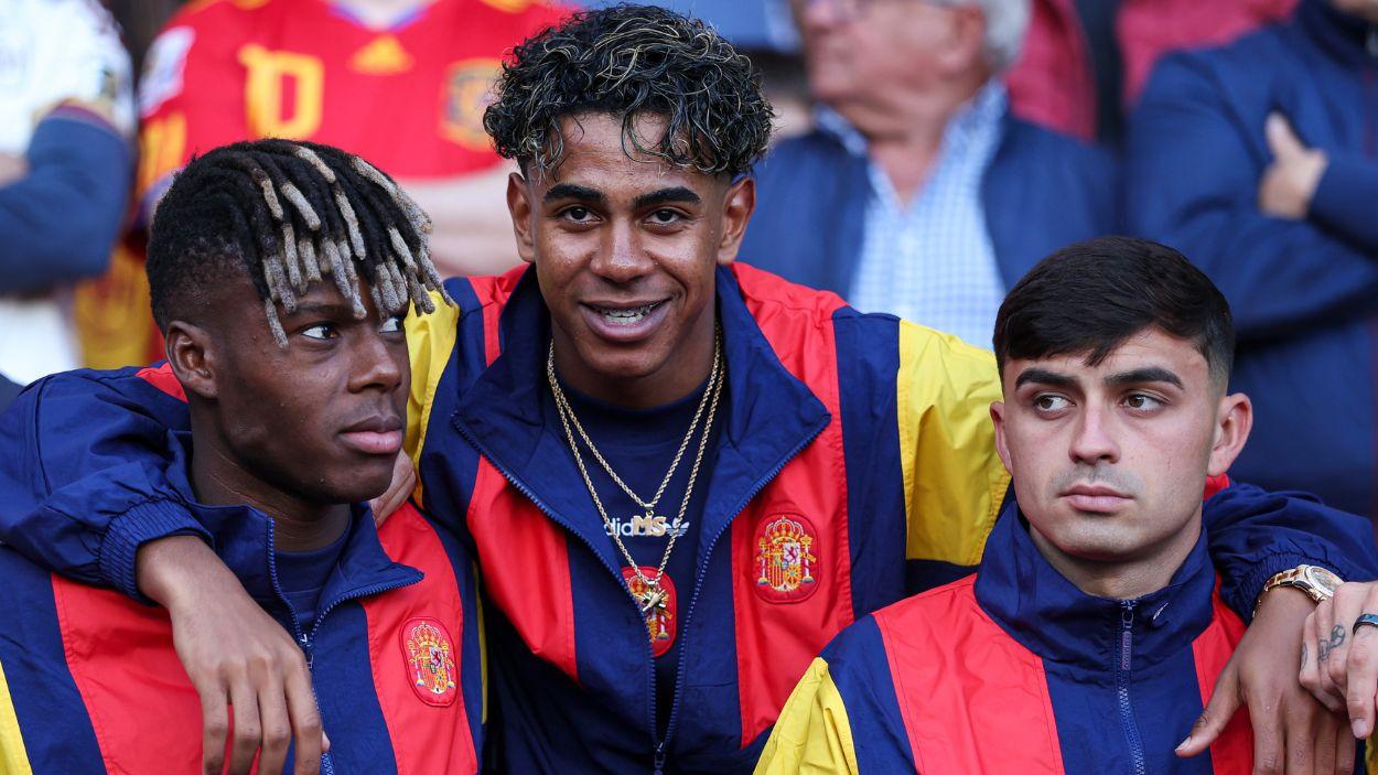 Nico Williams, Lamine Yamal y Pedro, jugadores de la Selección Española. EP
