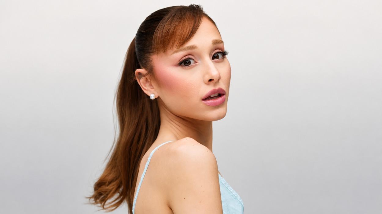 r.e.m. beauty Ariana Grande 