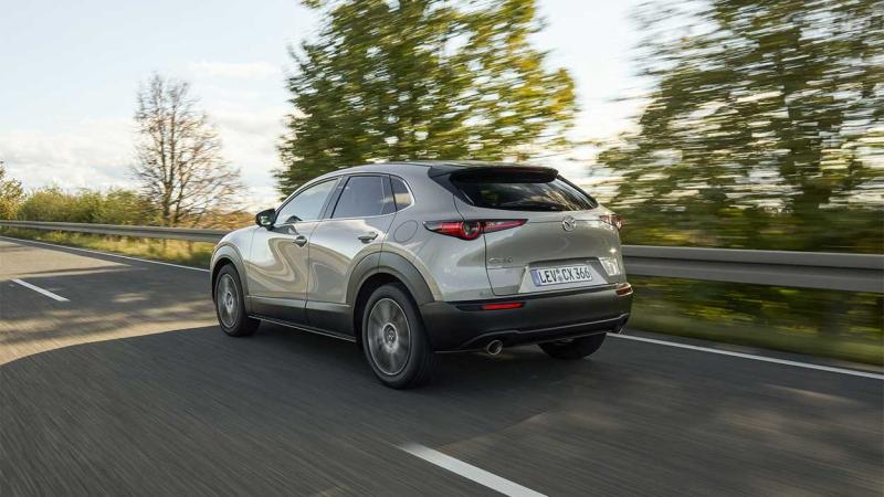 mazdacx30 trasera