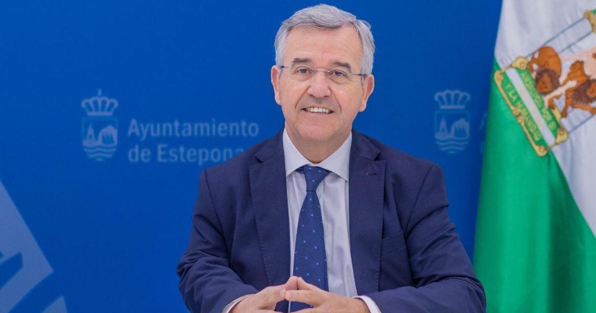 El alcalde de Estepona logra licencia para 20 apartamentos turísticos ...