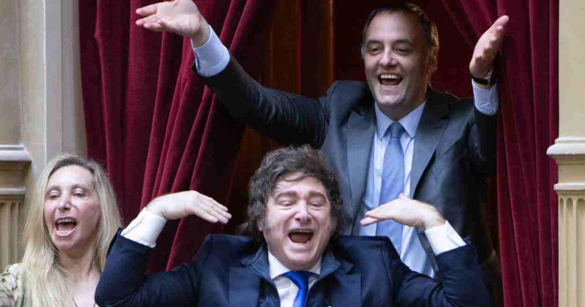 La surrealista excusa del jefe de Gabinete de Milei para justificar los ingresos no declarados