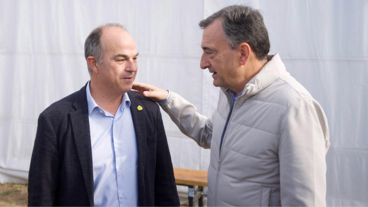 El secretario general de Junts, Jordi Turull, y el presidente del EBB, Aitor Esteban, en el Alderdi Eguna. Iñaki Berasaluze / EP