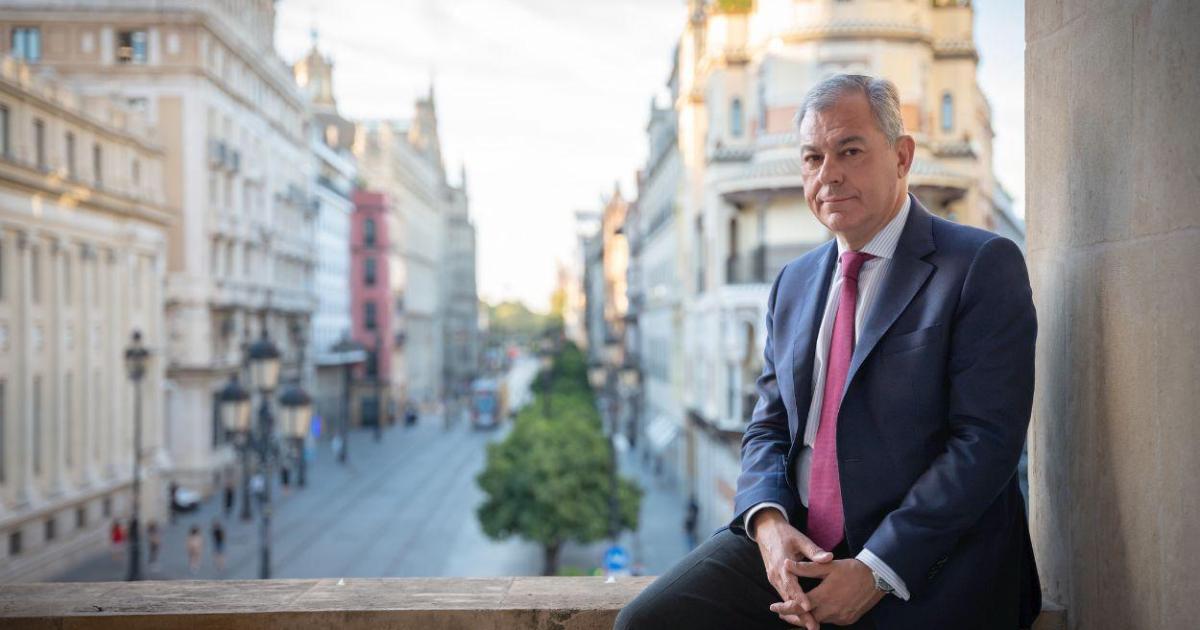 El PSOE acusa a Sanz de incumplir su promesa de 400 policías mientras Sevilla deja eventos sin cobertura