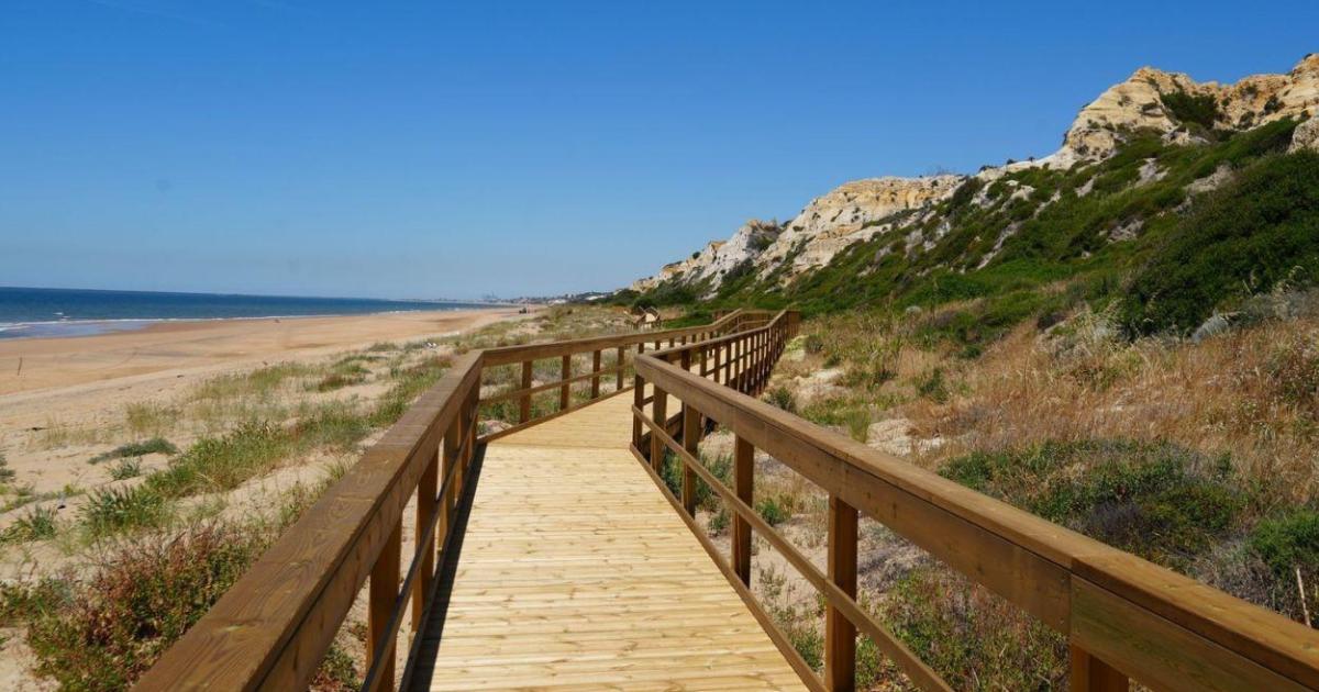 El Gobierno adjudica las obras de emergencia para reparar los daños de los temporales en la costa de Huelva