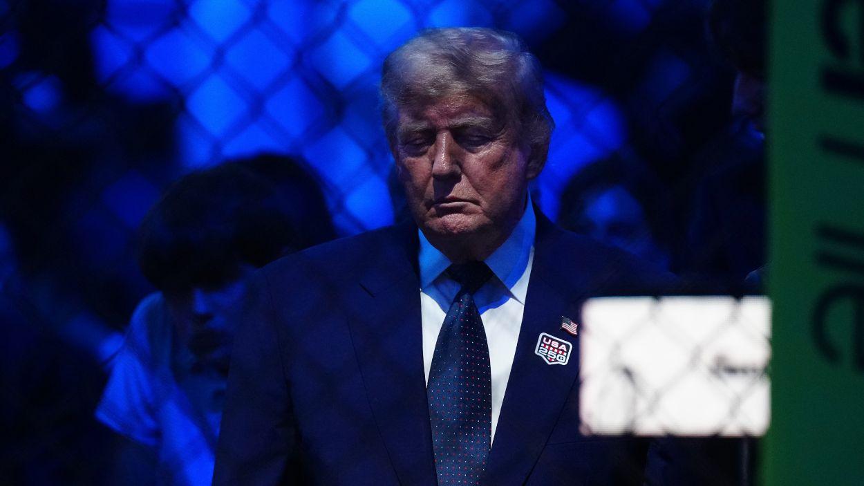 El presidente de Estados Unidos, Donald Trump, asiste a la pelea UFC Freedom 250 en el jardín sur de la Casa Blanca. EP.
