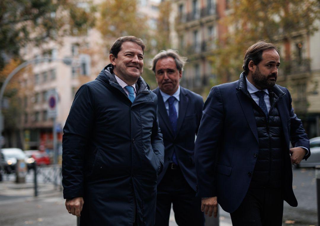 El presidente del PP de Castilla La Mancha, Paco Núñez (dcha.), y el presidente de la Junta de Castilla y León, Alfonso Fernández Mañueco. EP.