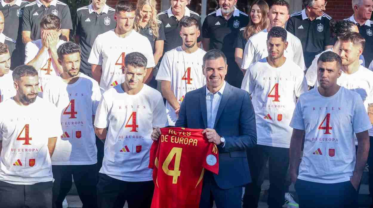 El presidente del Gobierno, Pedro Sánchez, recibe a la Selección española de Fútbol, campeona de la Eurocopa 2024. EP